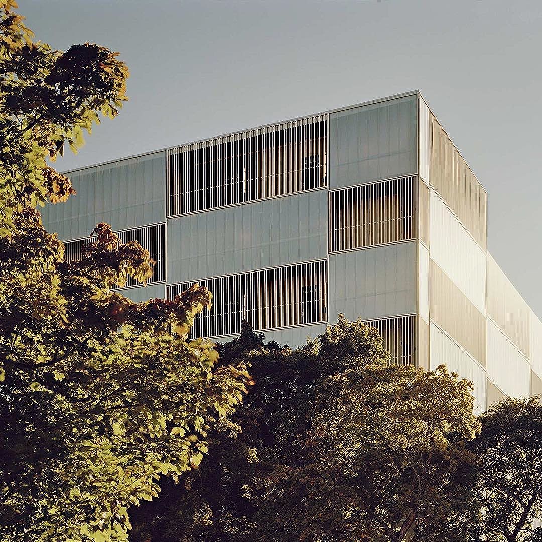 We are happy to announce that we have received the prize Guldrummet 2017 for our project Västberga Snabba Hus and our solution to one of today's major challenges, the housing shortage.